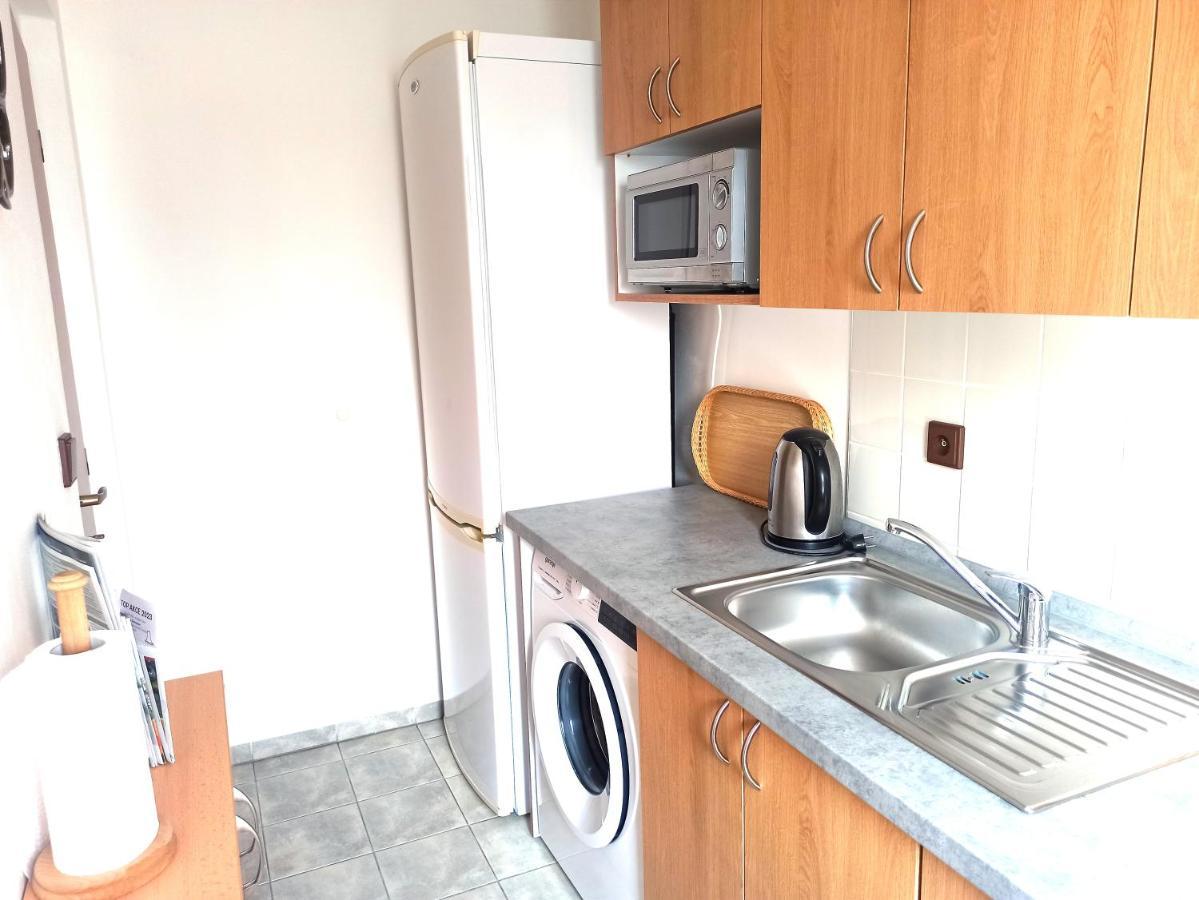 P&P Jicin Apartments - Soukrome 2-3 Luzkove Pokoje S Vlastni Kuchyni A Koupelnou מראה חיצוני תמונה