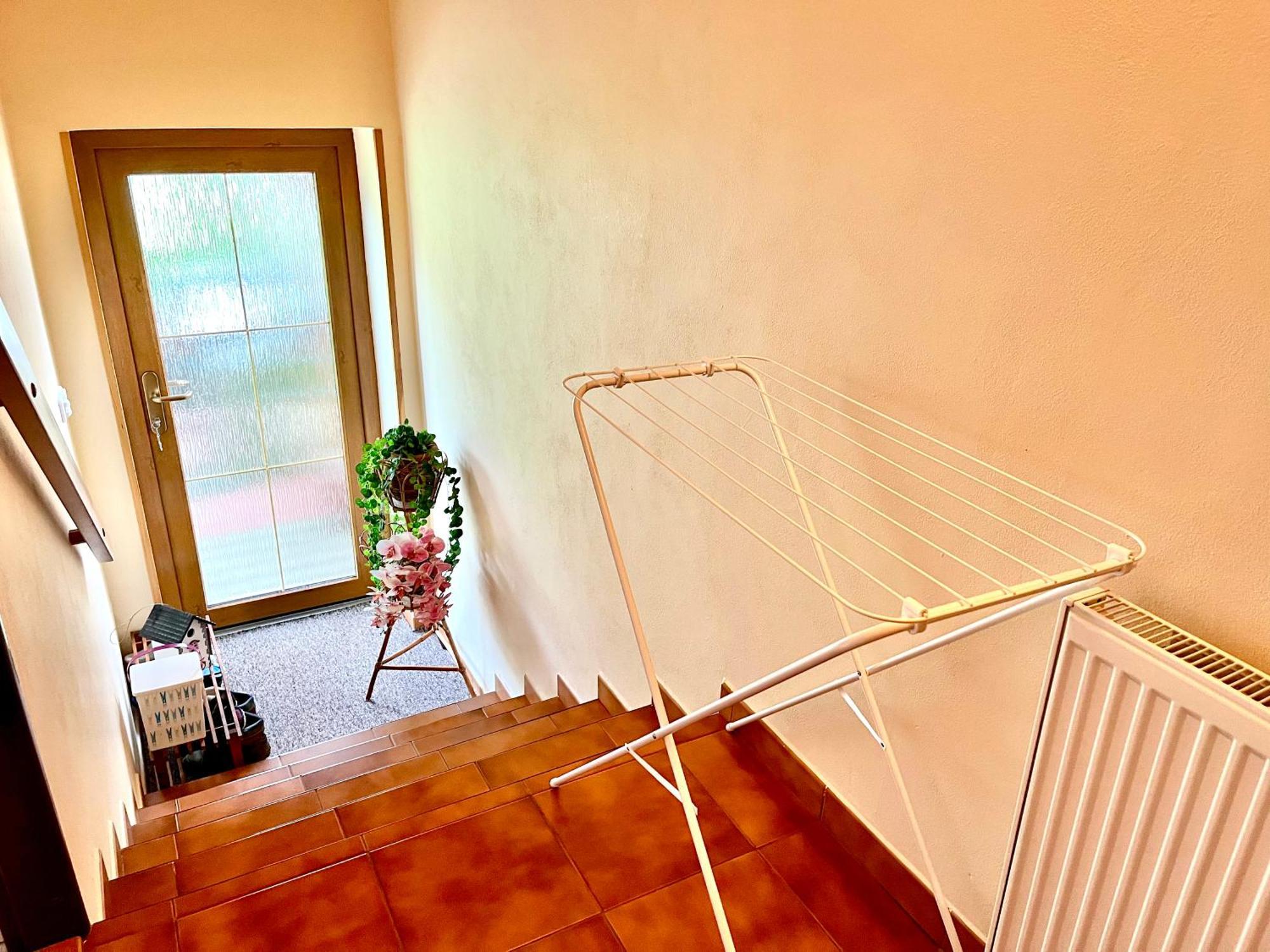 P&P Jicin Apartments - Soukrome 2-3 Luzkove Pokoje S Vlastni Kuchyni A Koupelnou מראה חיצוני תמונה