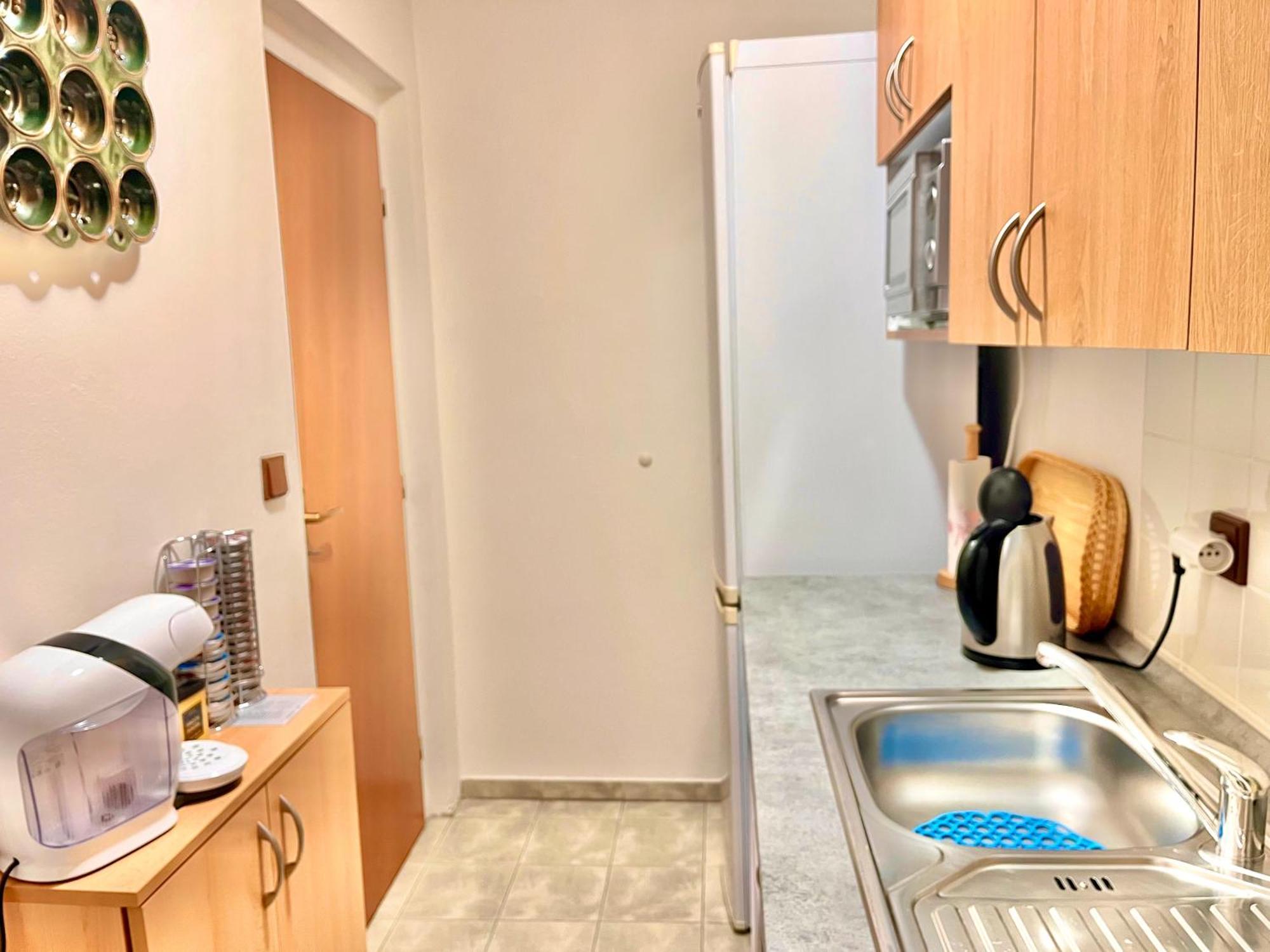 P&P Jicin Apartments - Soukrome 2-3 Luzkove Pokoje S Vlastni Kuchyni A Koupelnou מראה חיצוני תמונה